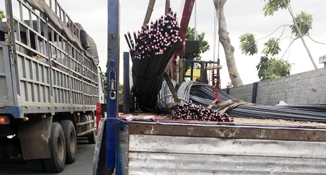 mua thép ngoài đường dễ bị lừa